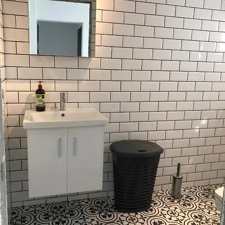 Hotel Oezel Plajli Site Icerisinde 3+1 Kiralik