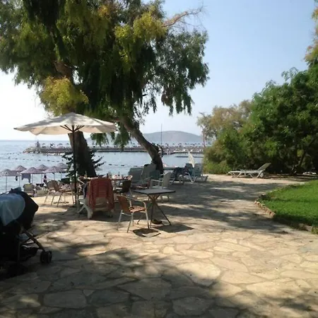 Oezel Plajli Site Icerisinde 3+1 Kiralik * Αλικαρνασσός