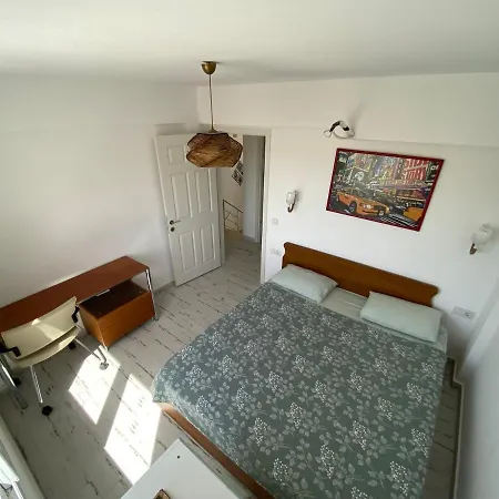 Ξενοδοχείο Oezel Plajli Site Icerisinde 3+1 Kiralik Αλικαρνασσός