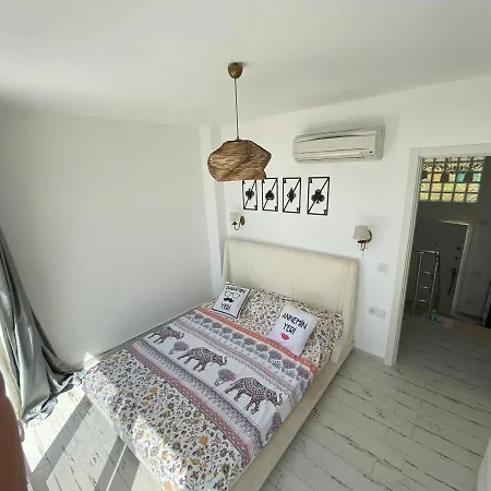 Ξενοδοχείο Oezel Plajli Site Icerisinde 3+1 Kiralik *